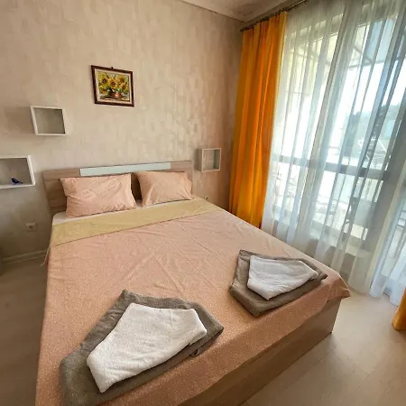 Apartament Sunny Varvara *