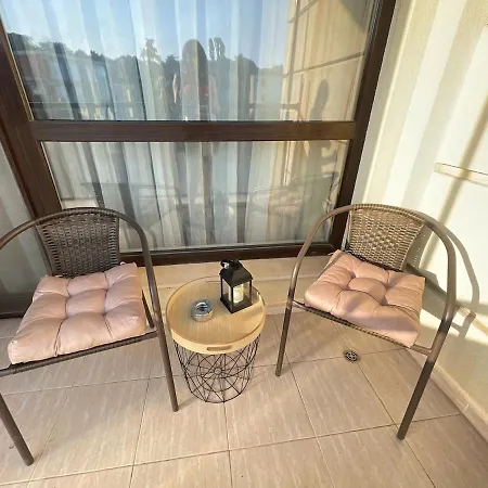 Sunny Varvara 바르나