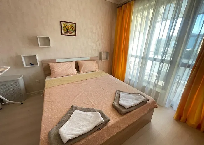 Апартаменты Sunny Varvara *